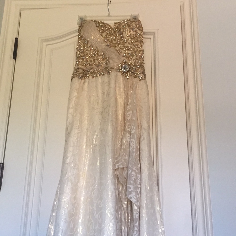Beautiful evening /prom dress